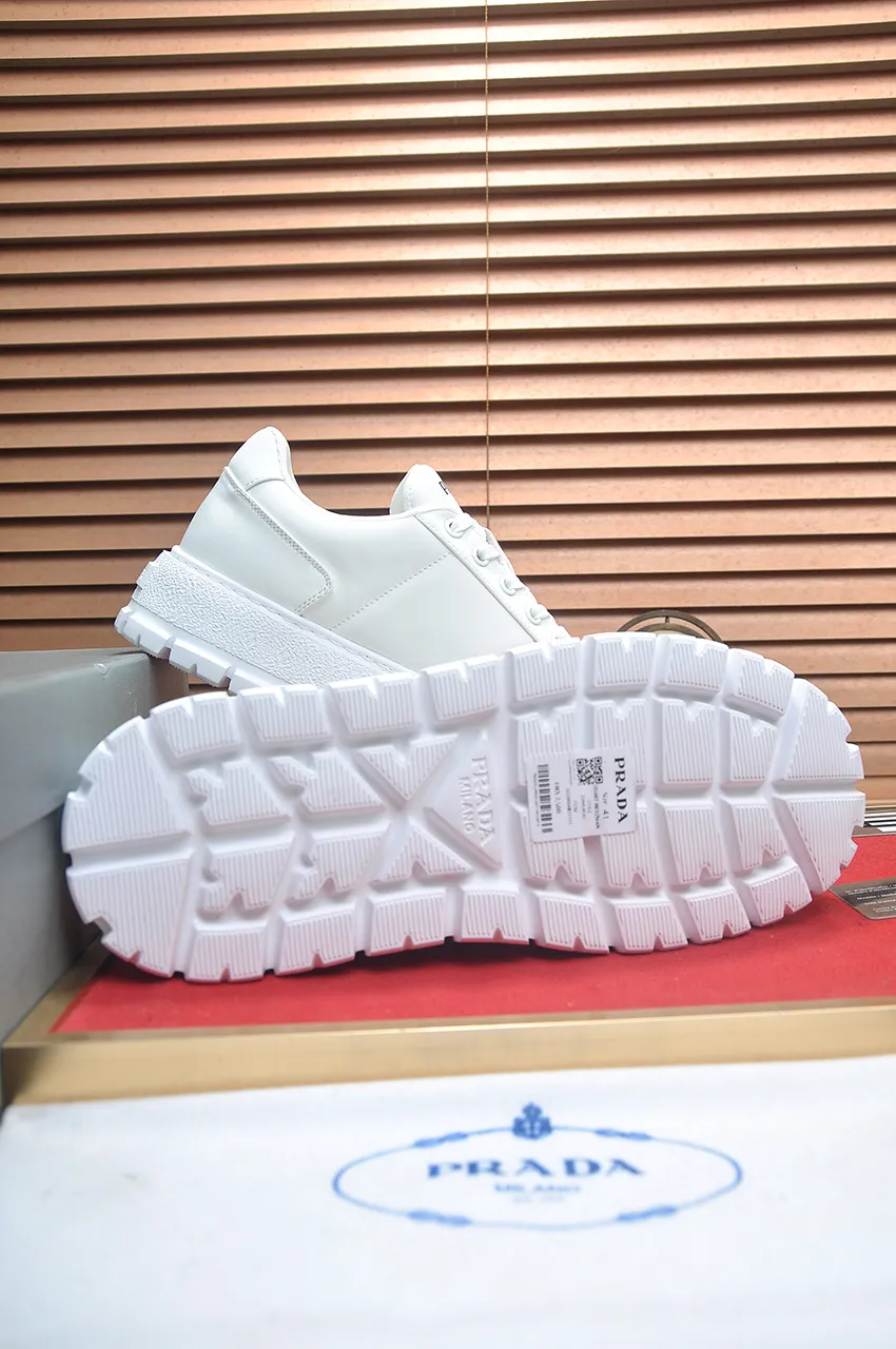 Men's shoes 💰580💶 [PRADA] Top original items, new seasonal styles, high-quality original items, top-grade high-mercerized cowhide combined with original breathable fabric + imported glue, imported stretch fabric inside with original cowhide feet, original thick outsole! Quality guaranteed! Code 38-45 (45 customized)